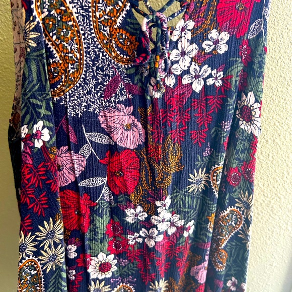 Floral cropped tank top - Picture 4 of 7